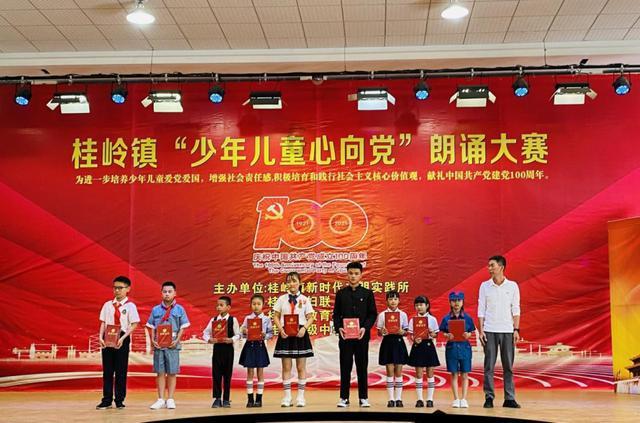 为什么30多岁的男人，想娶20多岁的女孩，而不是同龄女孩？游戏画面